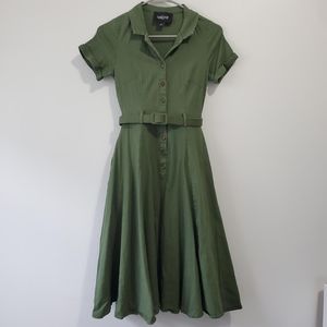 *SOLD* Collectif Caterina Dress in Green